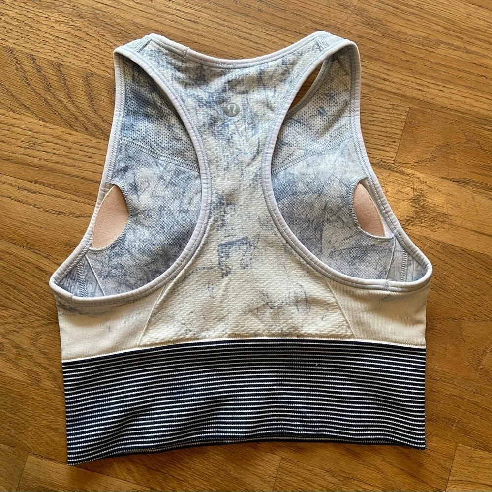 Womens Lululemon Ebb to Train Bra size 4